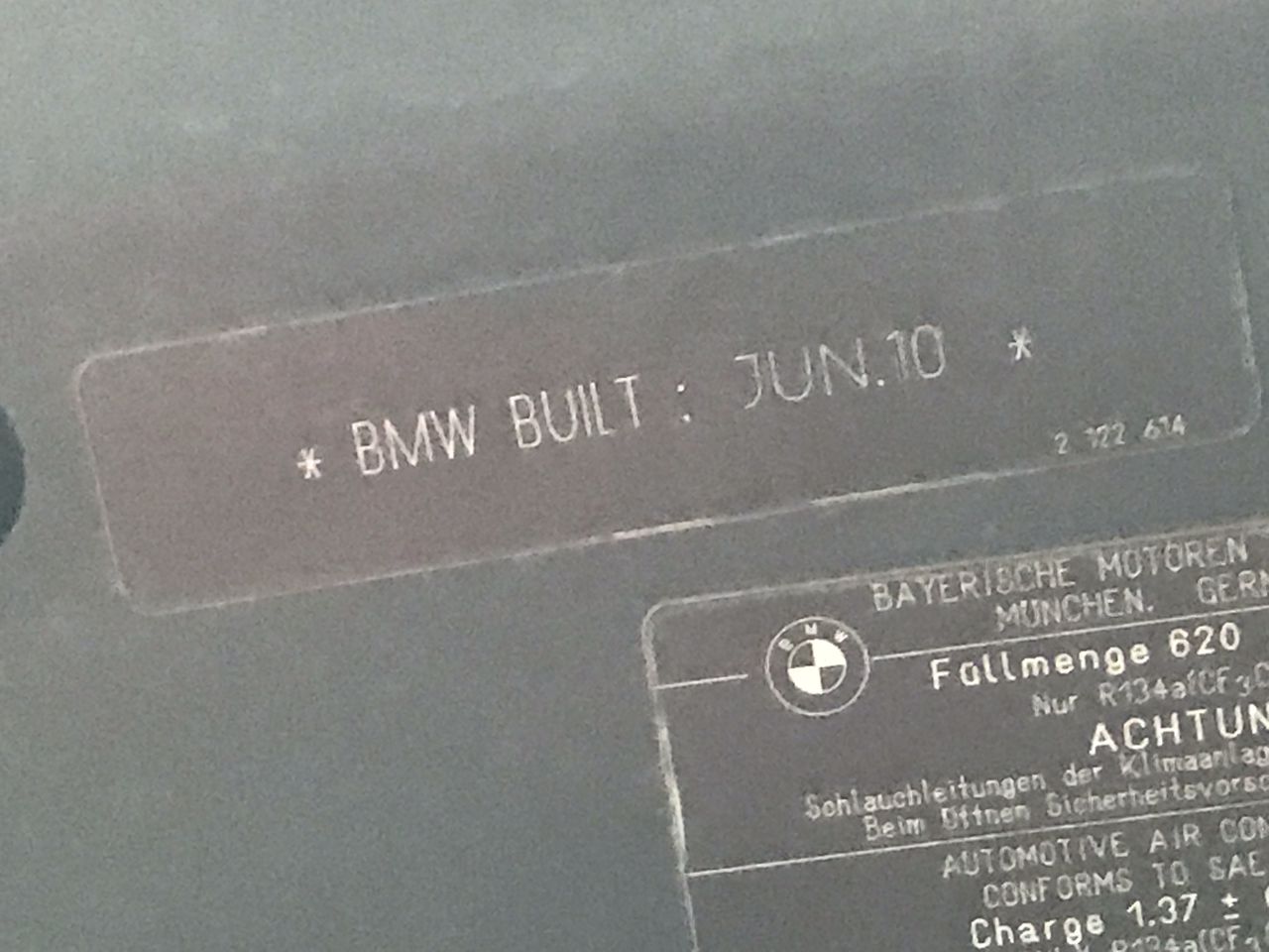 NED KELLY UNIQUE BOXED SET OF 1 GOLD INGOT & PISTOL - FINISHED IN 24K GOLD