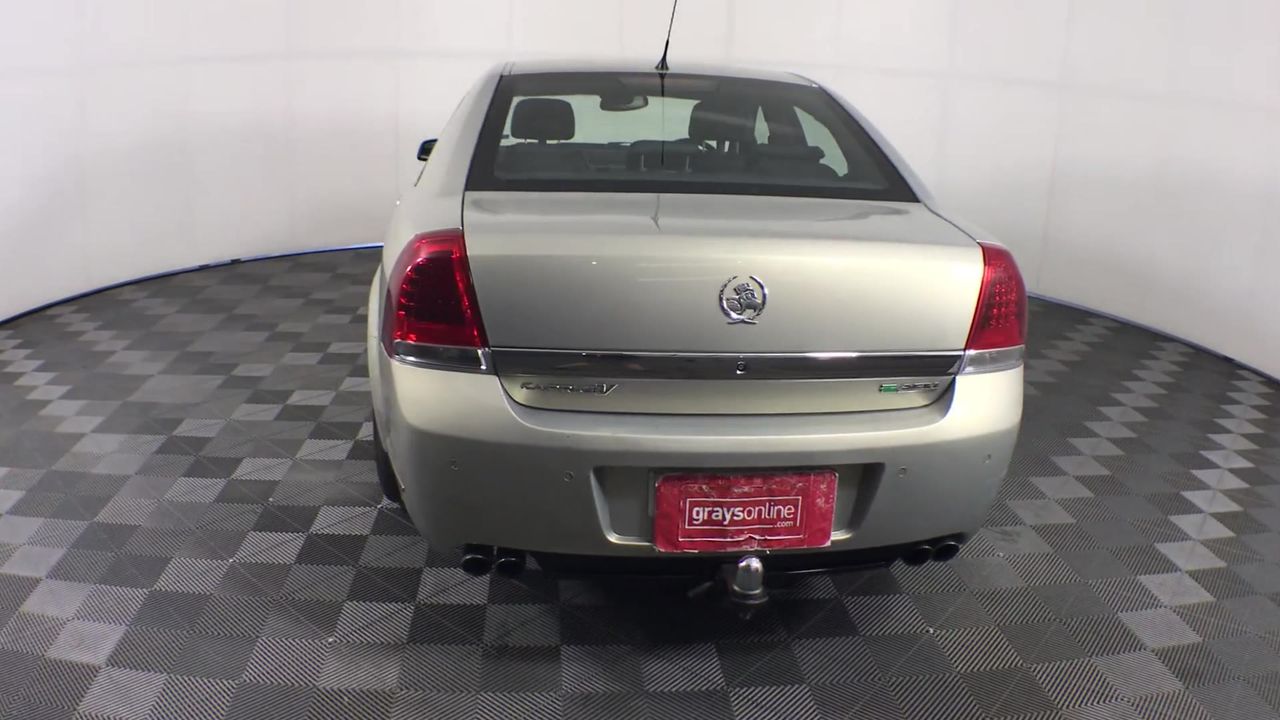 Green Aventurine & Blister Pearl Pendant Charm Link Necklace