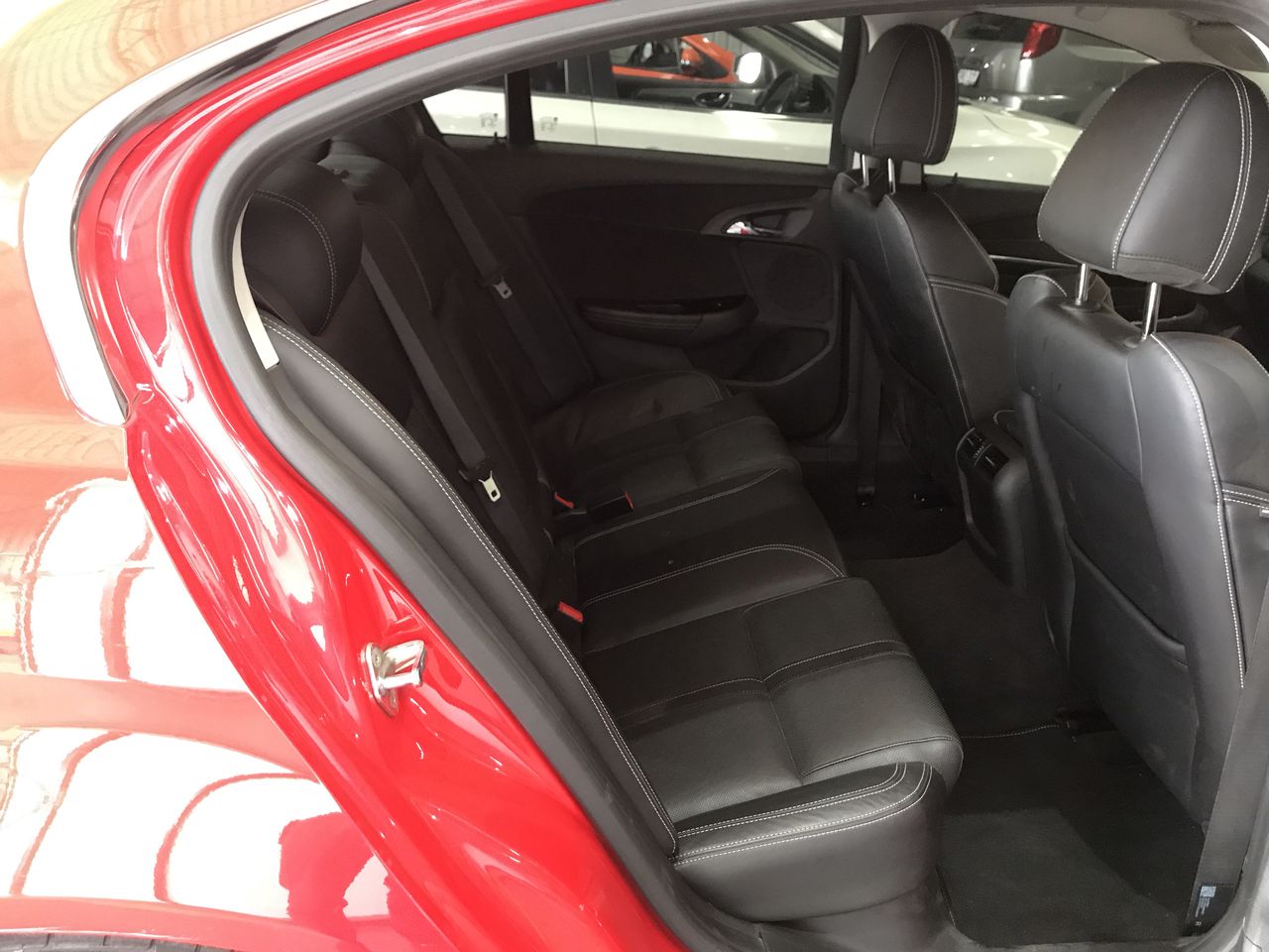 2017 Land Rover Discovery 2.0 SD4 HSE 5 TD AT - 8 Speed 7 Seats Wagon