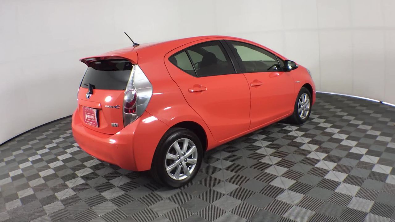 9K Yellow GLD 0.12CT HI I1 DIAMOND EMERALD RING