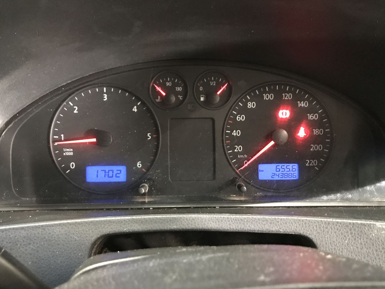 9K YELLOW GOLD 'L' 0.06 HI I1 DIAMOND NECKLACE 40+5cm