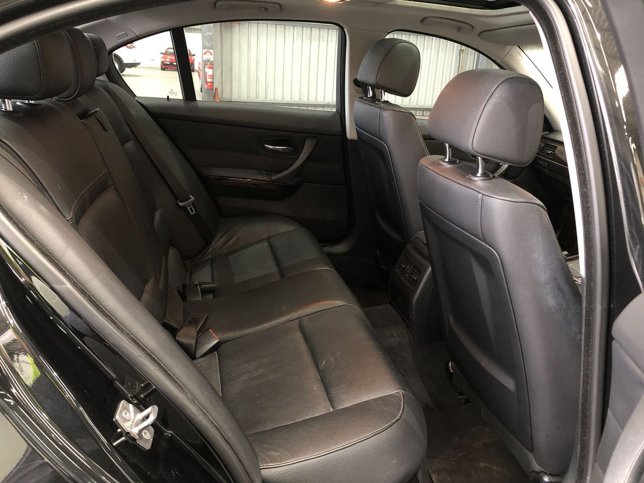 9K Yellow Gold CRESENT MOON STUD EARRINGS