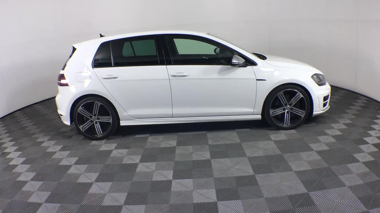 9K Yellow Gold F/W PEARL 8mm STUD EARRINGS