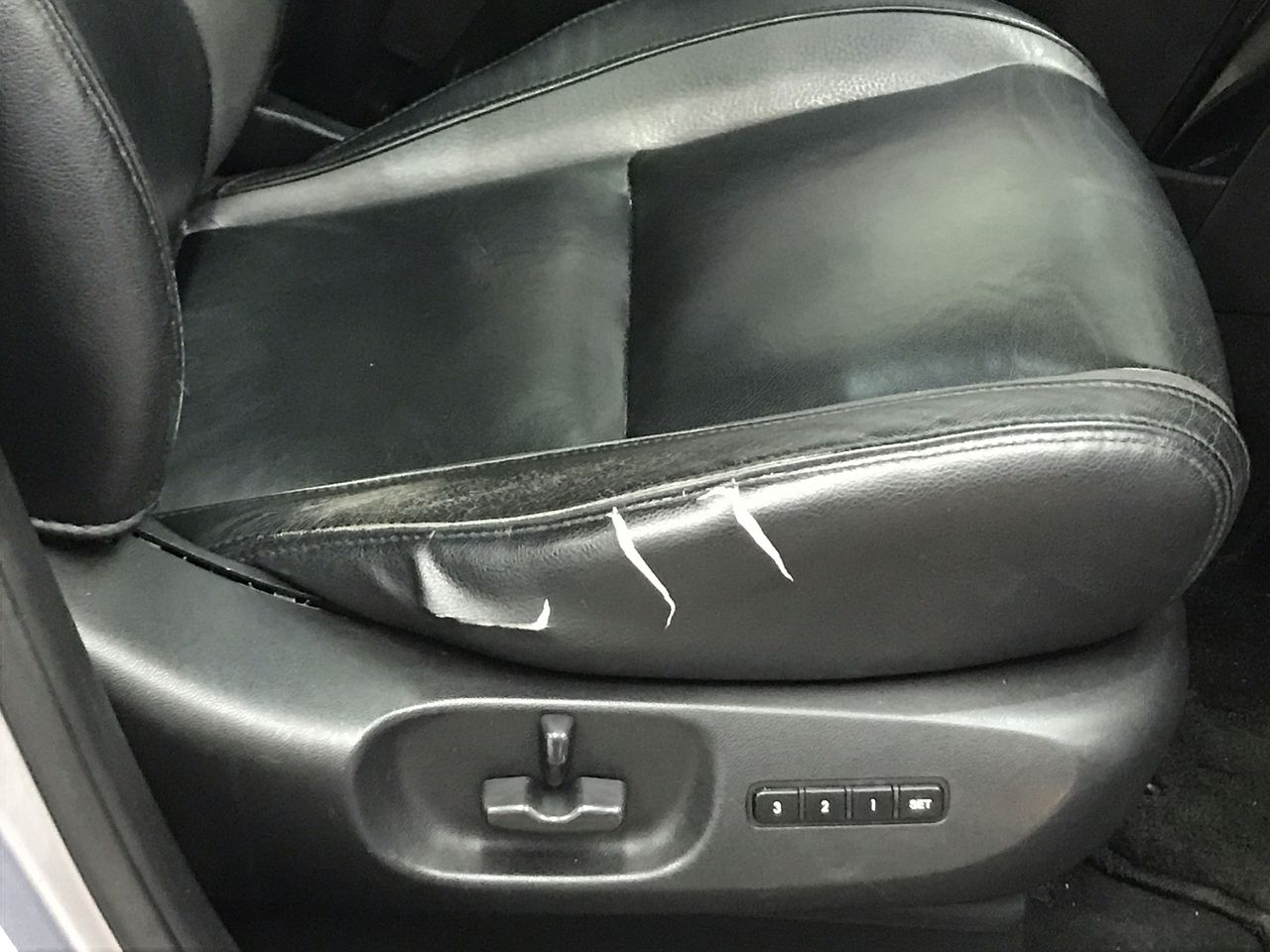 <B>9K Yellow Gold Hlw Twist Hoop Earrings 22.5Mm</B><P>