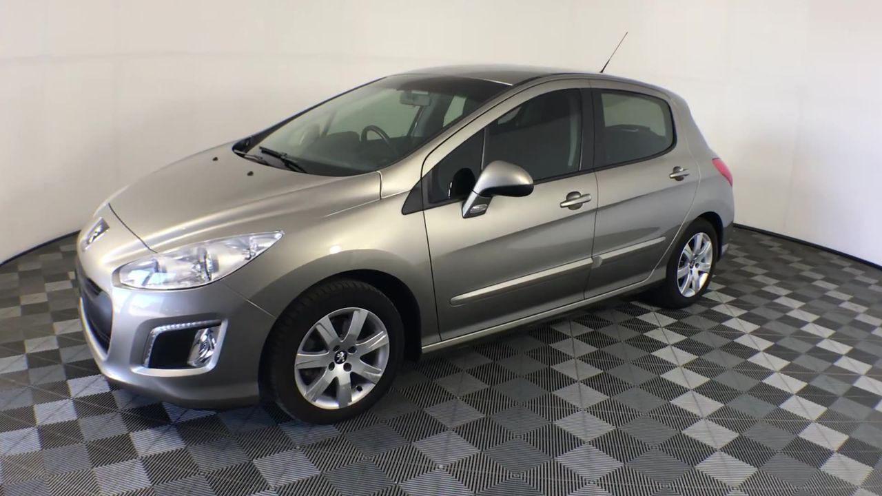 <B>9K Wh Gld 0.05Ct Hi I1 Diamond Aquamarine Rose Gold</B><P>