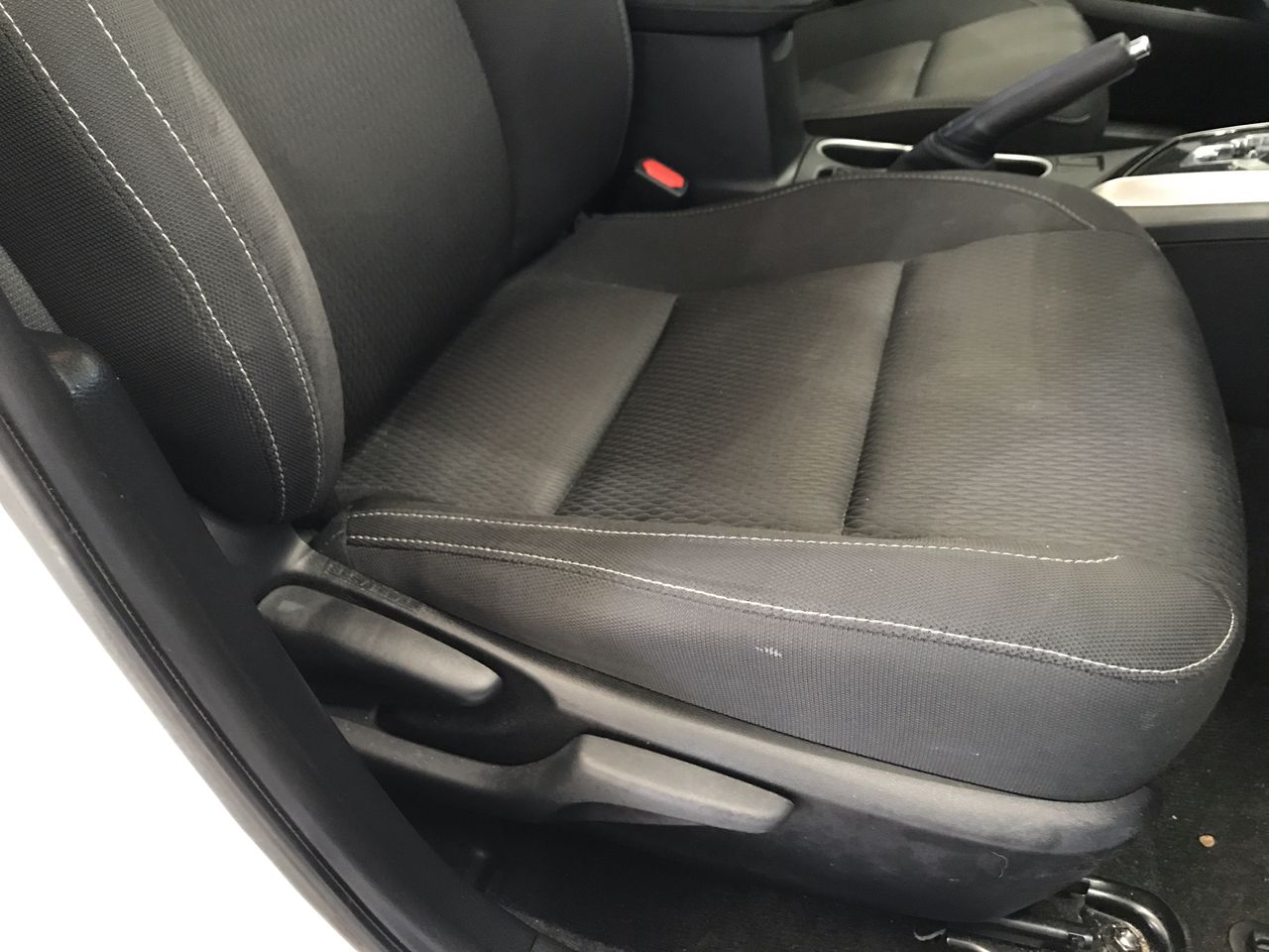 <p>Qty Fiberglass reinforced plastic grating</p>