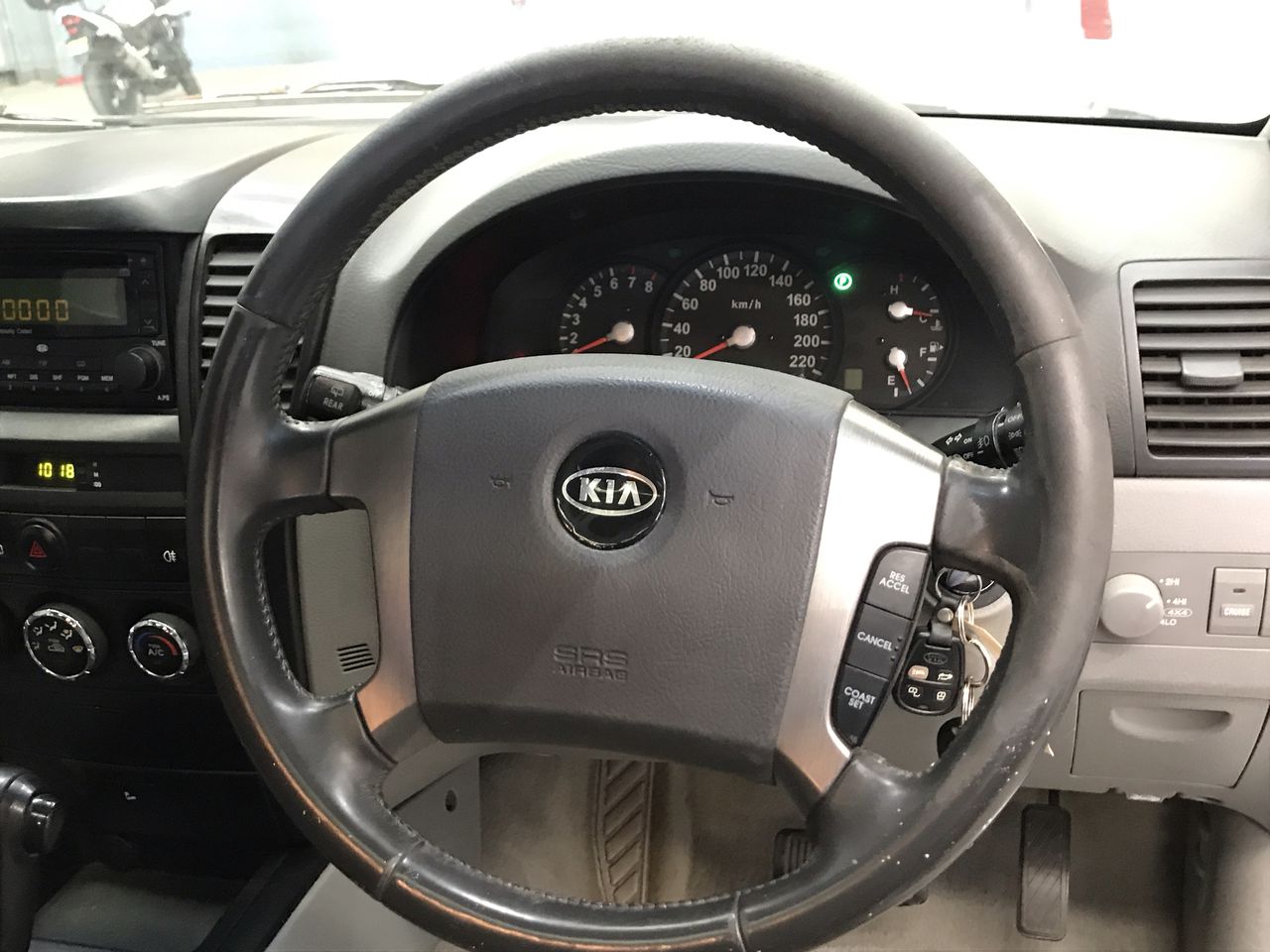 2022 Brewtique Free Standing Mash Tun Tank with Hopper Silo