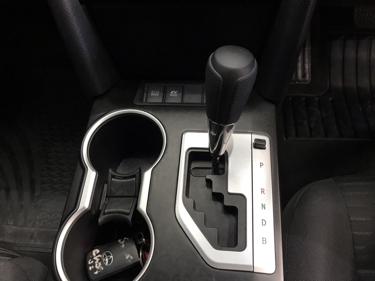 2022 Skope TCE1000N 2 Door Display Fridge Mobile