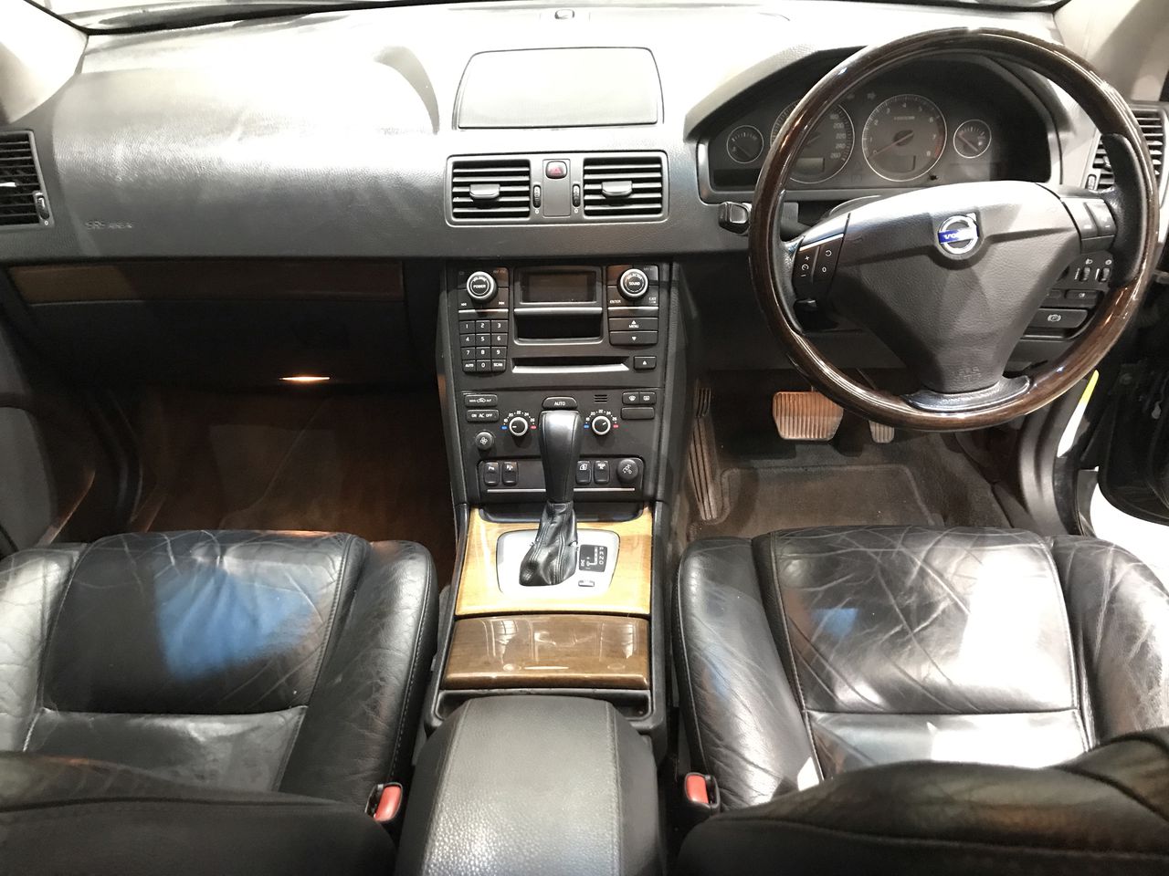 2026 Armor AX11 Hybrid Off Road Caravan (Unused)