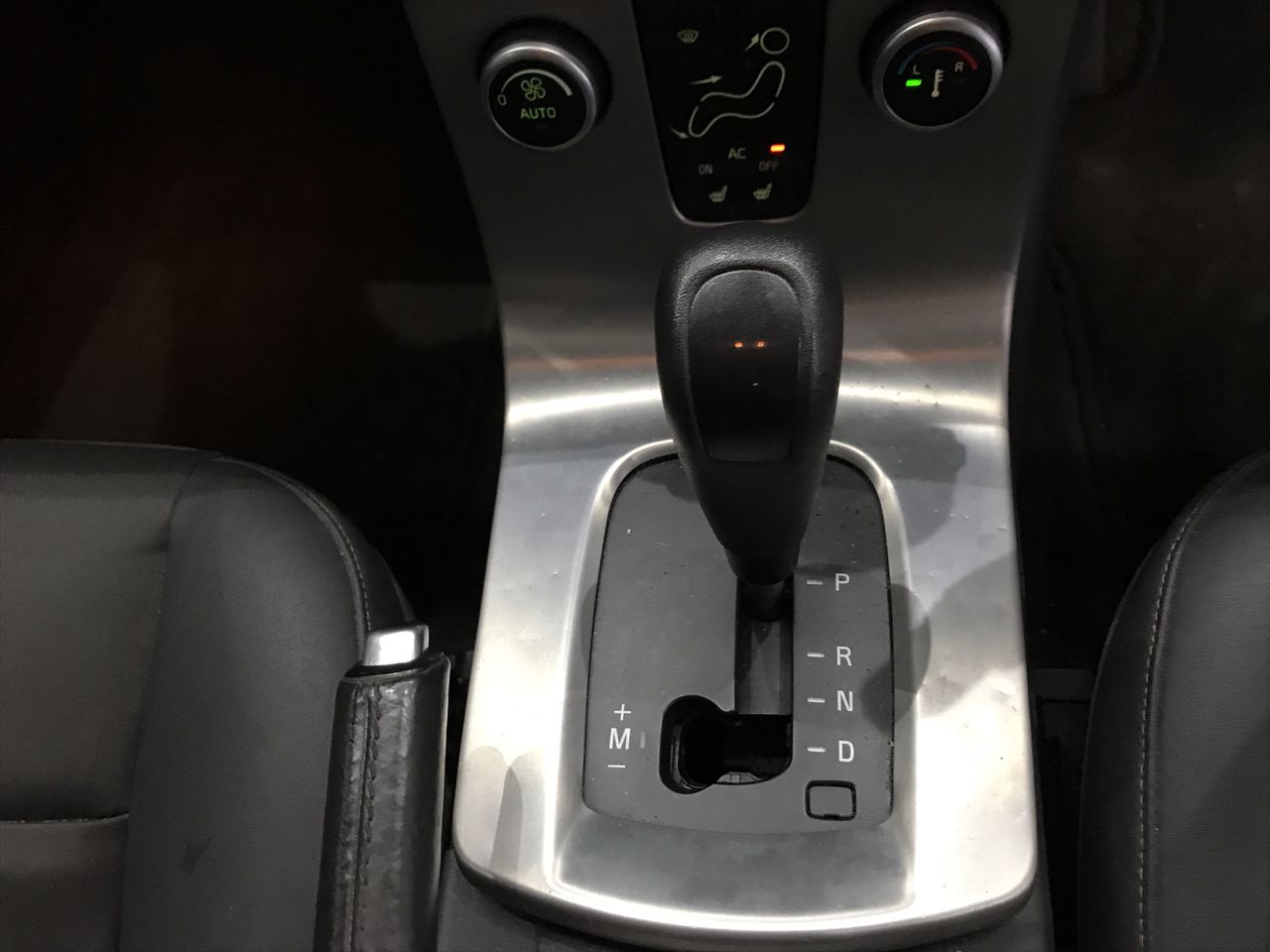 NEW!! LIMITED 2024 BLUEY DOLLARBUCK & BINGO $1 DOLLAR UNC Coin 2 CARD SET