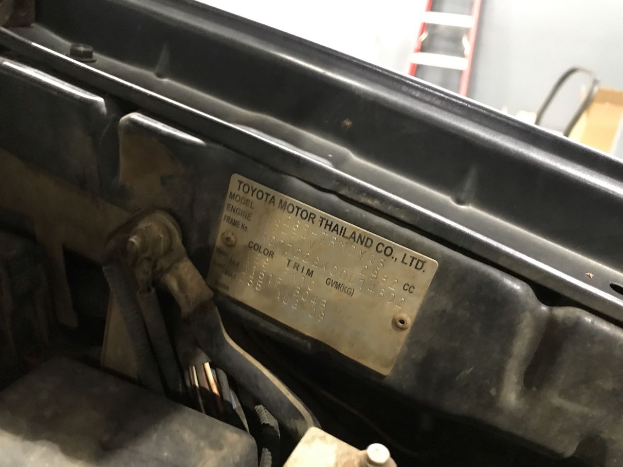 NED KELLY UNIQUE BOXED SET OF 1 GOLD INGOT & PISTOL - FINISHED IN 24K GOLD