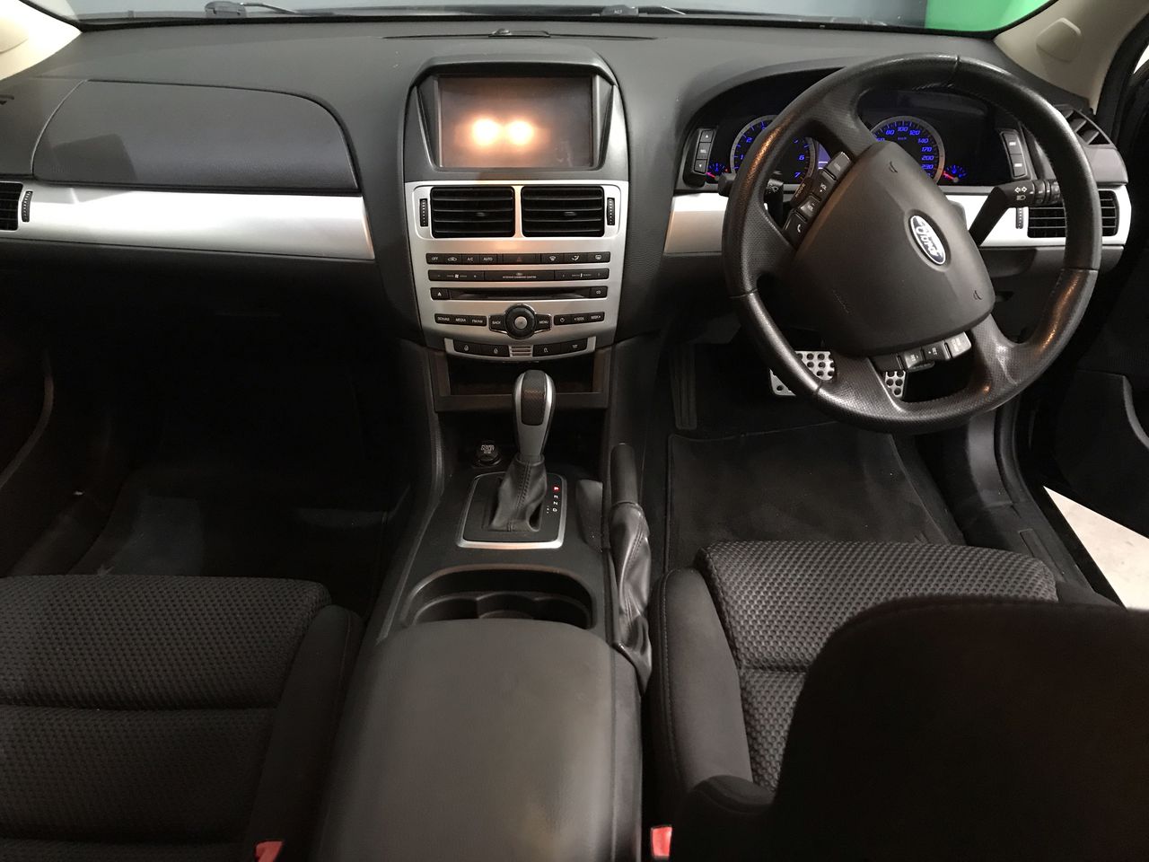 0.12 carat white round 4 diamond