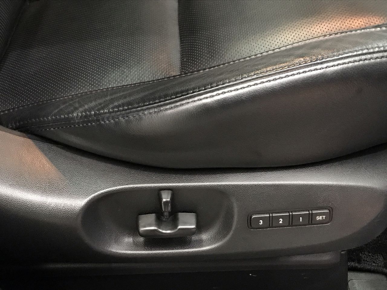 By The Vineyard Mixed Pack Pinot Grigio & Chardonnay (12x 750mL). SEA.