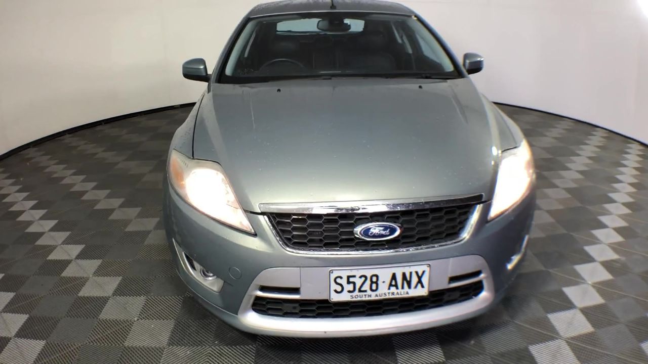 Last Piece - Minimalist Love Heart Necklace in Gold