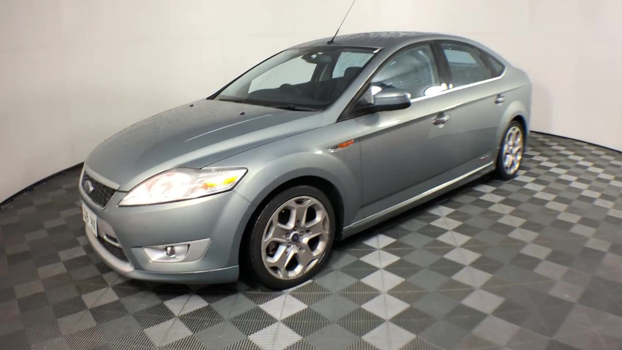 Last Piece - Abstract Necklace in Silver