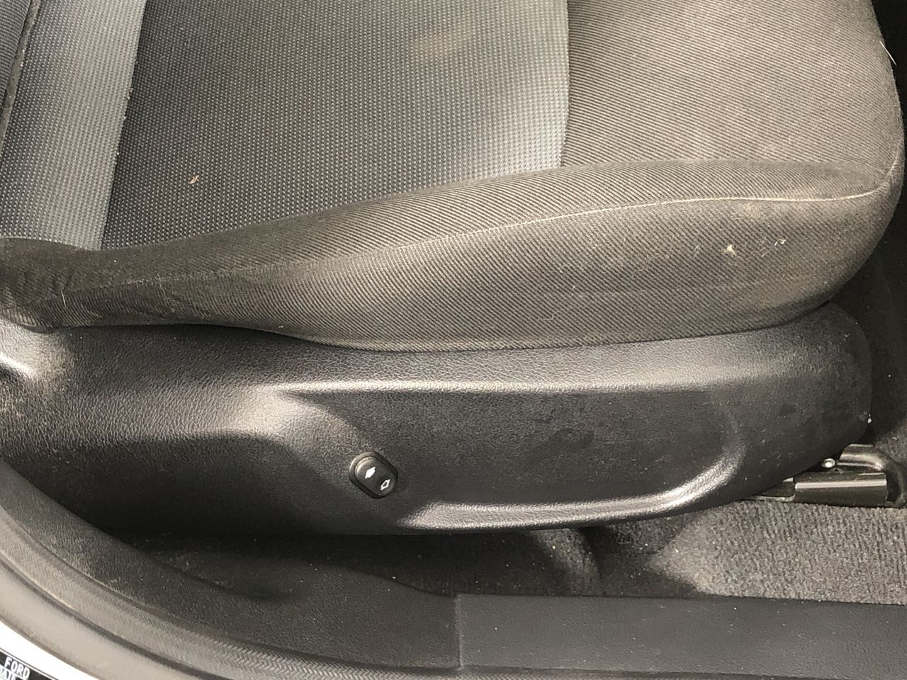 Lindeman's Bin 65 Chardonnay (6x 750mL).