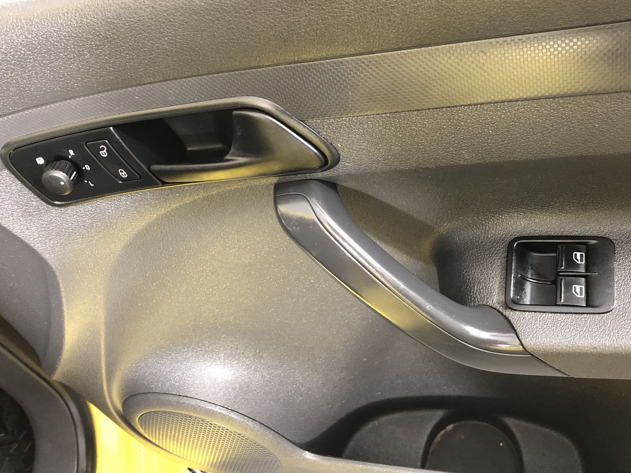 Wolf Blass Red Label Shiraz (6x 750mL), SEA.