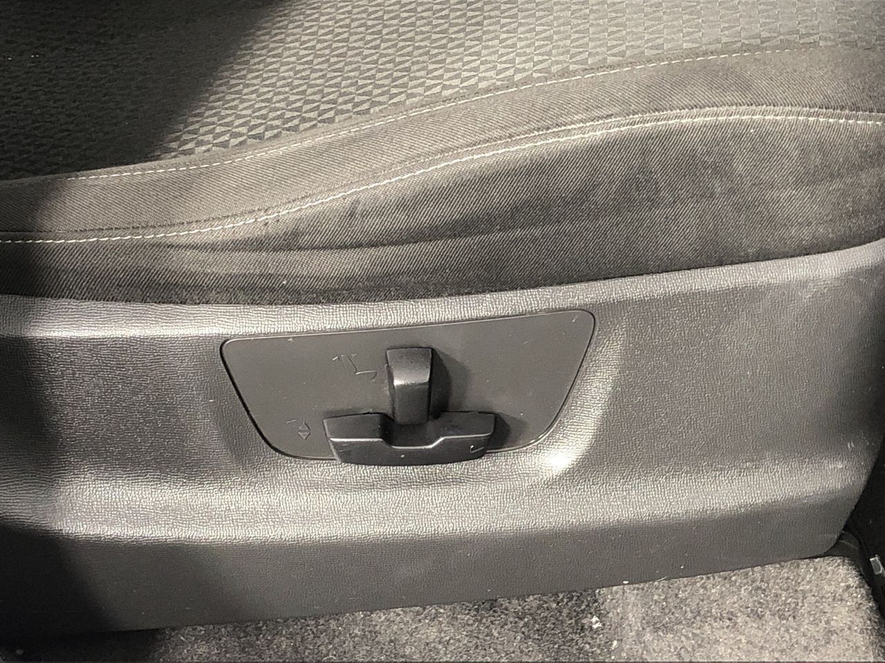 Brokenwood Cricket Pitch Red Cab Blend (6x 750mL).