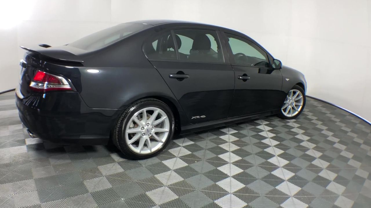 Elephant in the Room Chardonnay  (6x 750mL). (252626-1266)