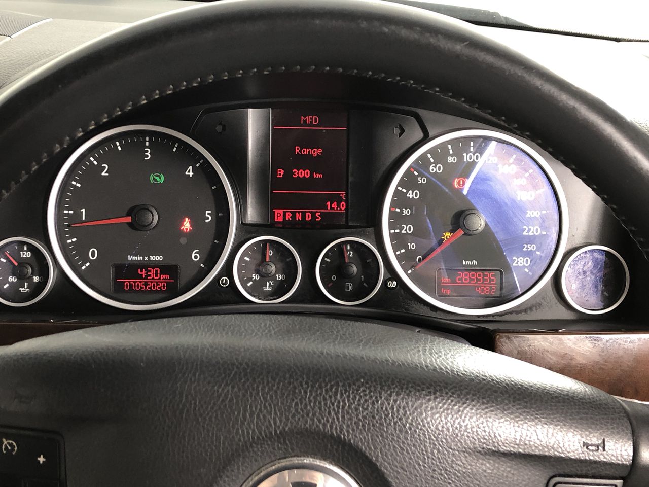 0.07 carat white 5 diamonds round