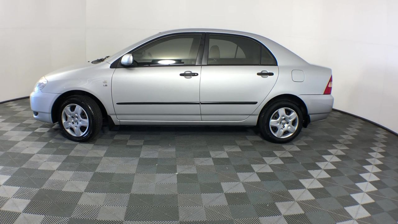 0.20 TCW yellow round various diamonds