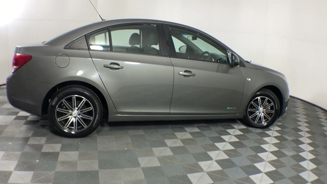 1/100 Scottdale gold bar x 2, 1g Valcumbi & 1Germania Silver bar x 2 each