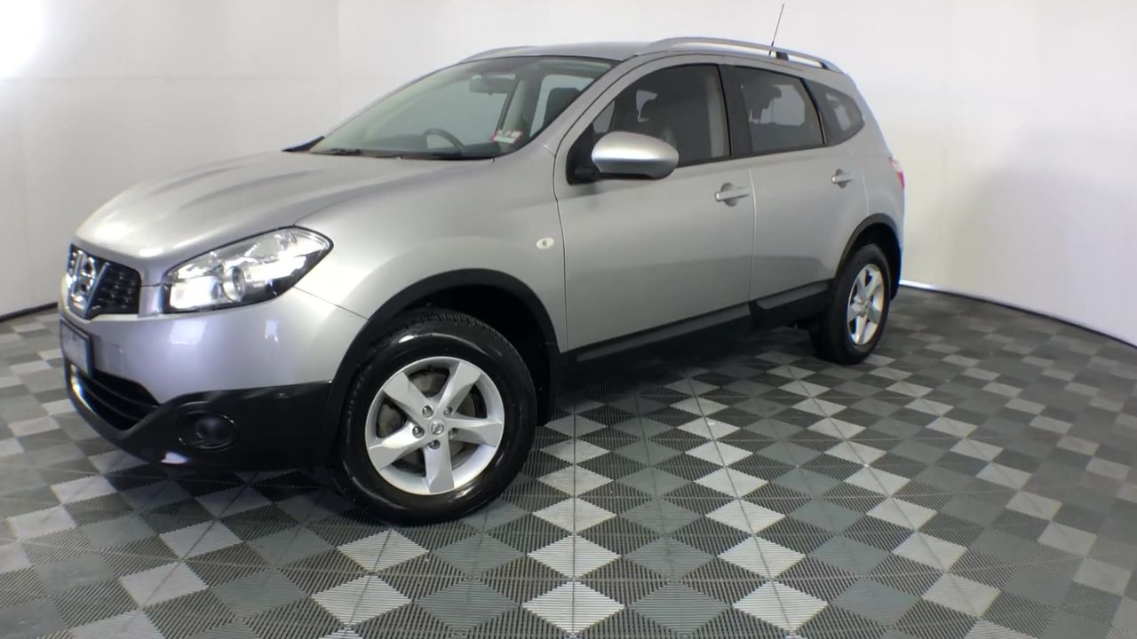 1966 Australia Silver Queen Elizabeth coin & 0.10 Xag silver bar x 4