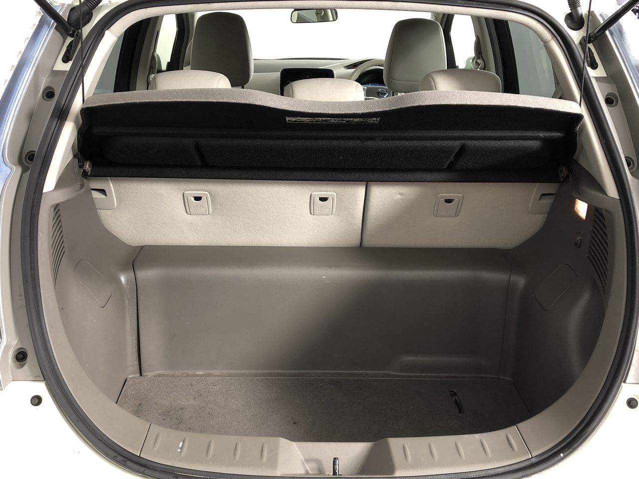 Bulk items, gold diamonds, silver coins