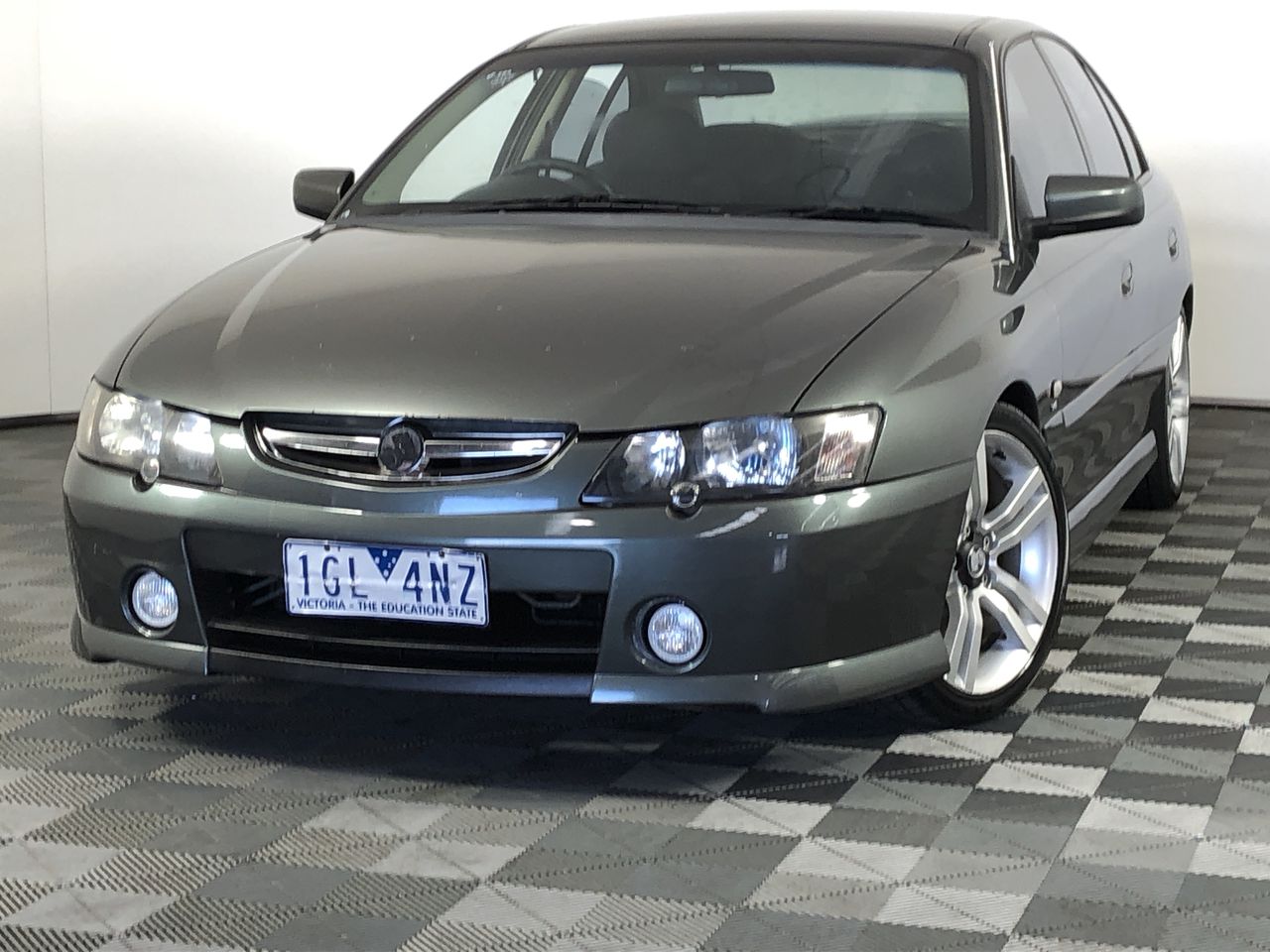 The Gentleman Bastard Sequence: The Lies of Locke Lamora, Red Seas Under Re