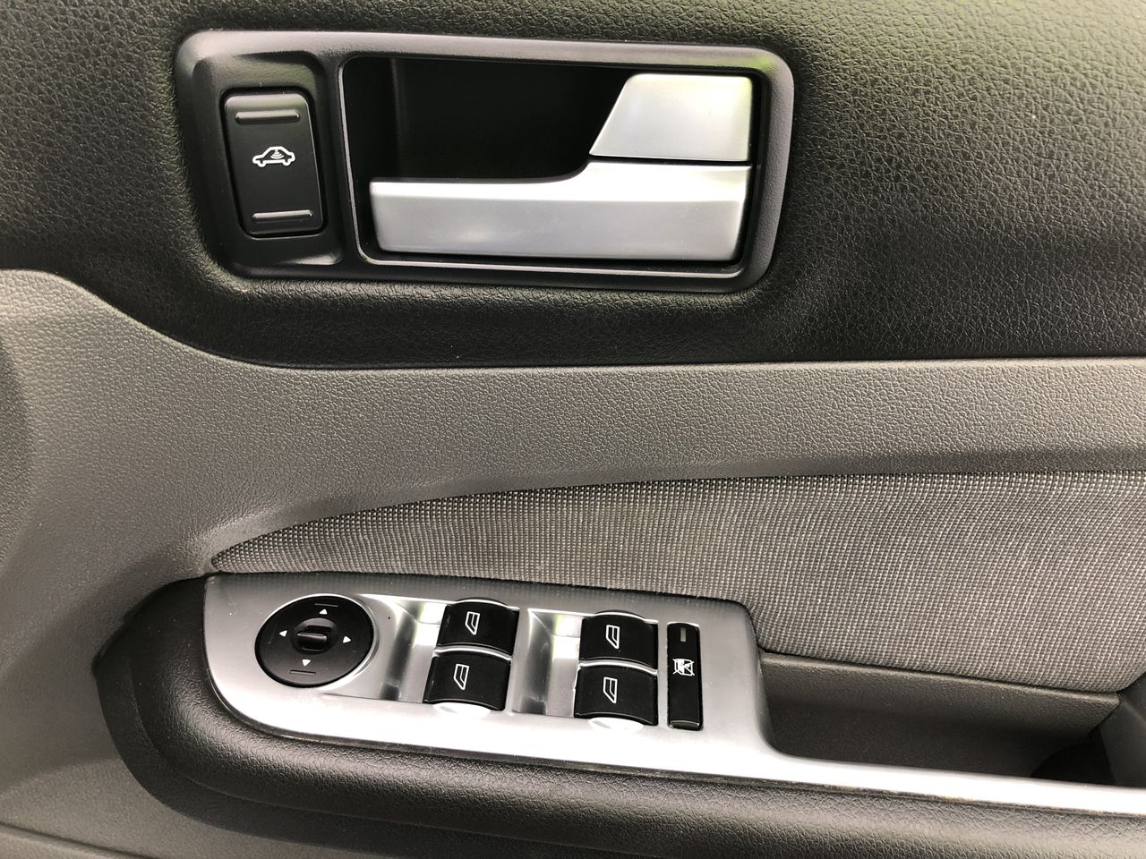 Henri Le Blanc Cuvee Rosé Brut NV (6x 750mL), France.