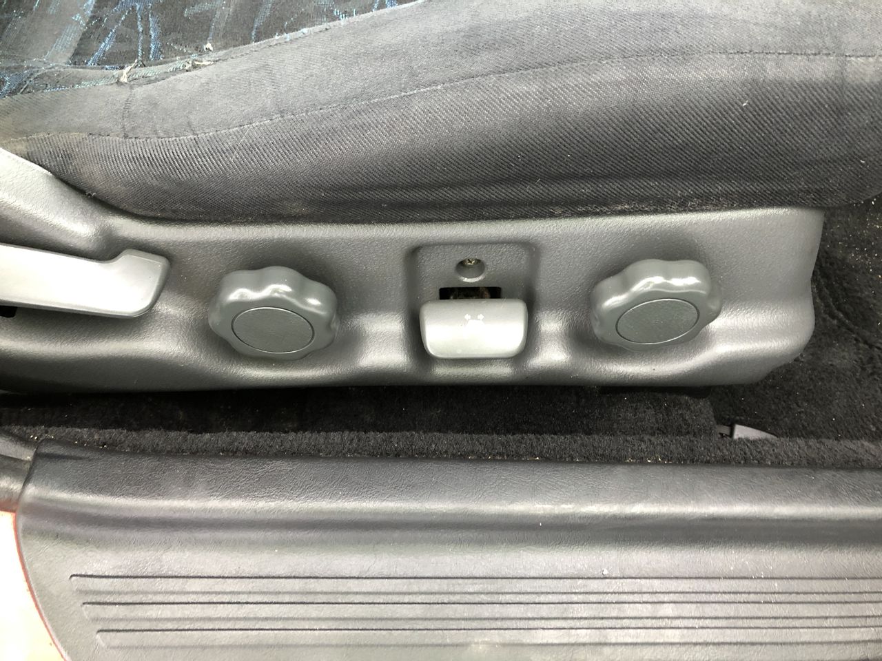 Jules Roy Pinot Noir 2024 (6x 750mL), France.