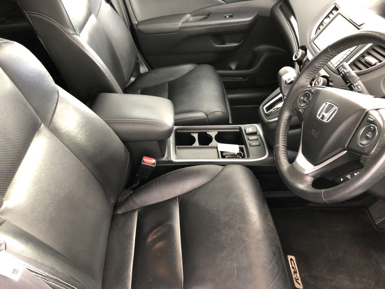 SIKU Toyota Car with Motorboat - 1:55 Scale. NB: Damaged packaging.