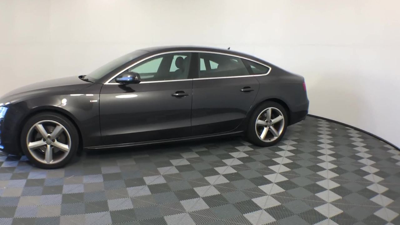 8mm Light Green Flower Jade Gemstones Crystal Beaded Bracelet