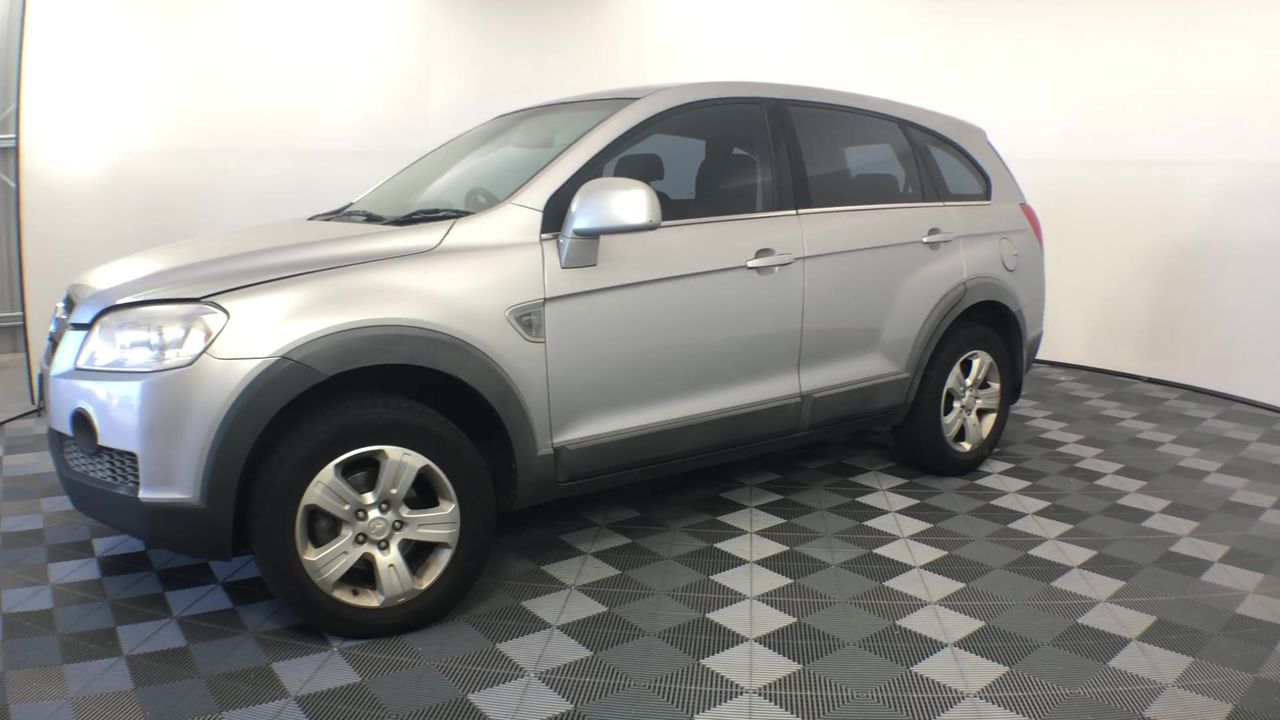 Solid 925 Sterling Silver 6mm Stud Earrings Feat 2 Crystals by Swarovski®