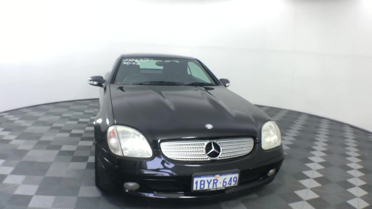 LUTEC Motion Activated Solar Security LED Light. NB: Minor use.