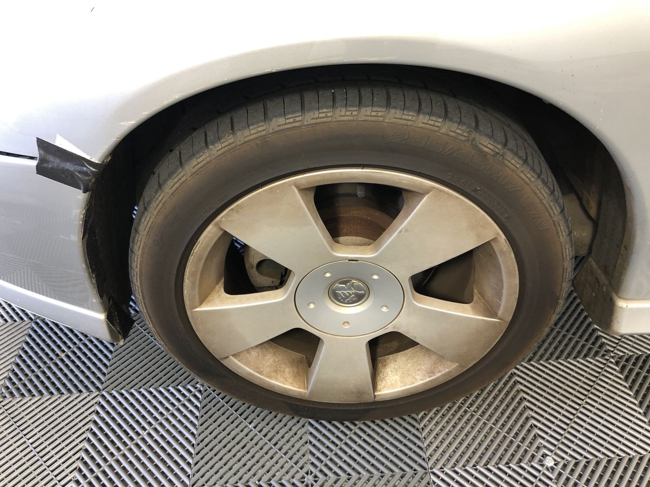 9K Yellow GLD 0.10CT HI I1 DIAMOND EMERALD RNG