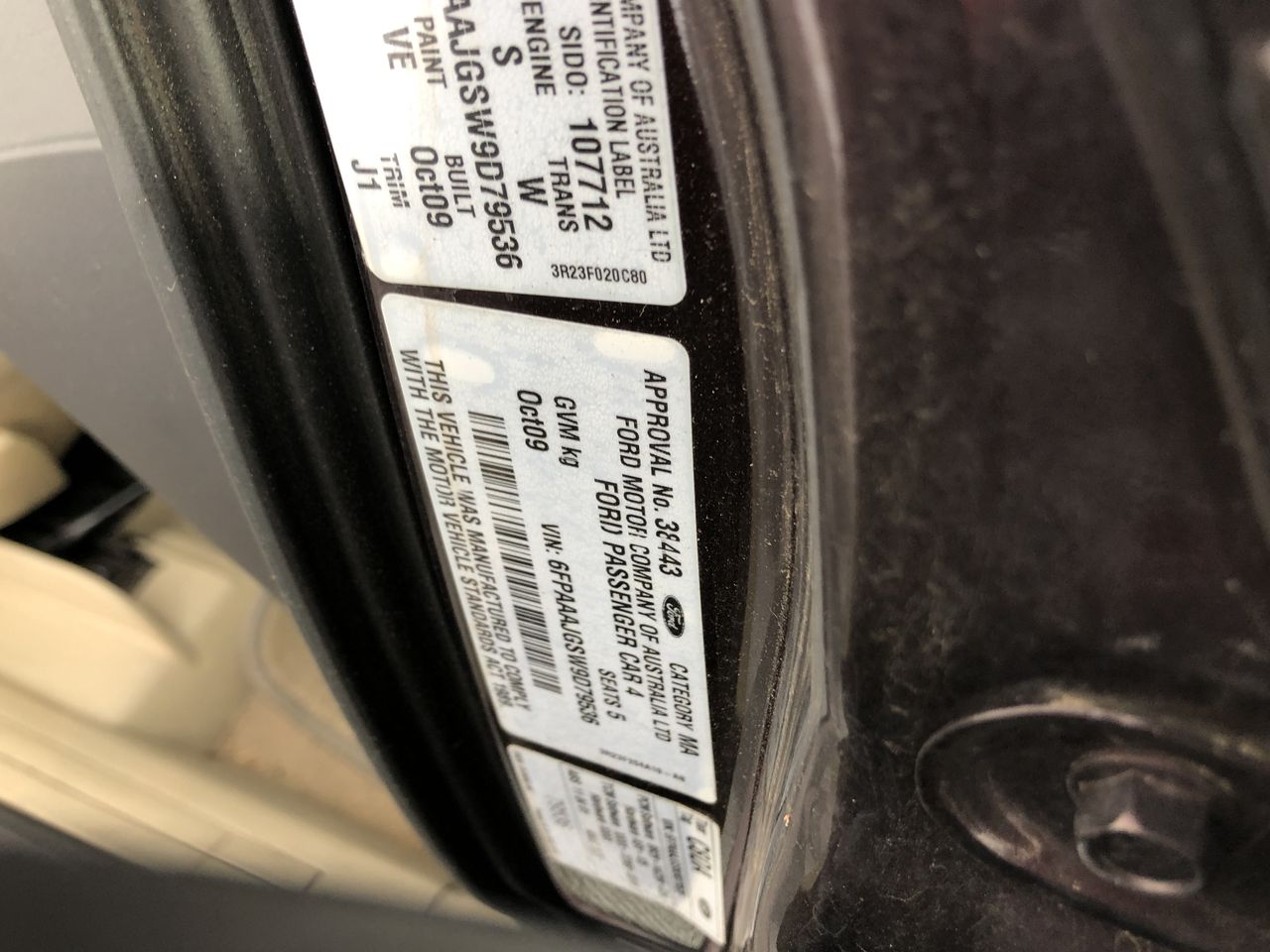 1966 AUSTRALIA FIRST & LAST QUEEN ELIZABETH SILVER ROUND FIFTY CENTS