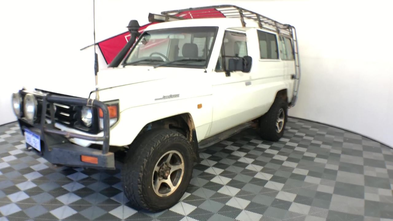 SILVEROO, Kangaroo Global Trade Coin 1/10th Oz 999 Pure Solid Silver C.O.A.