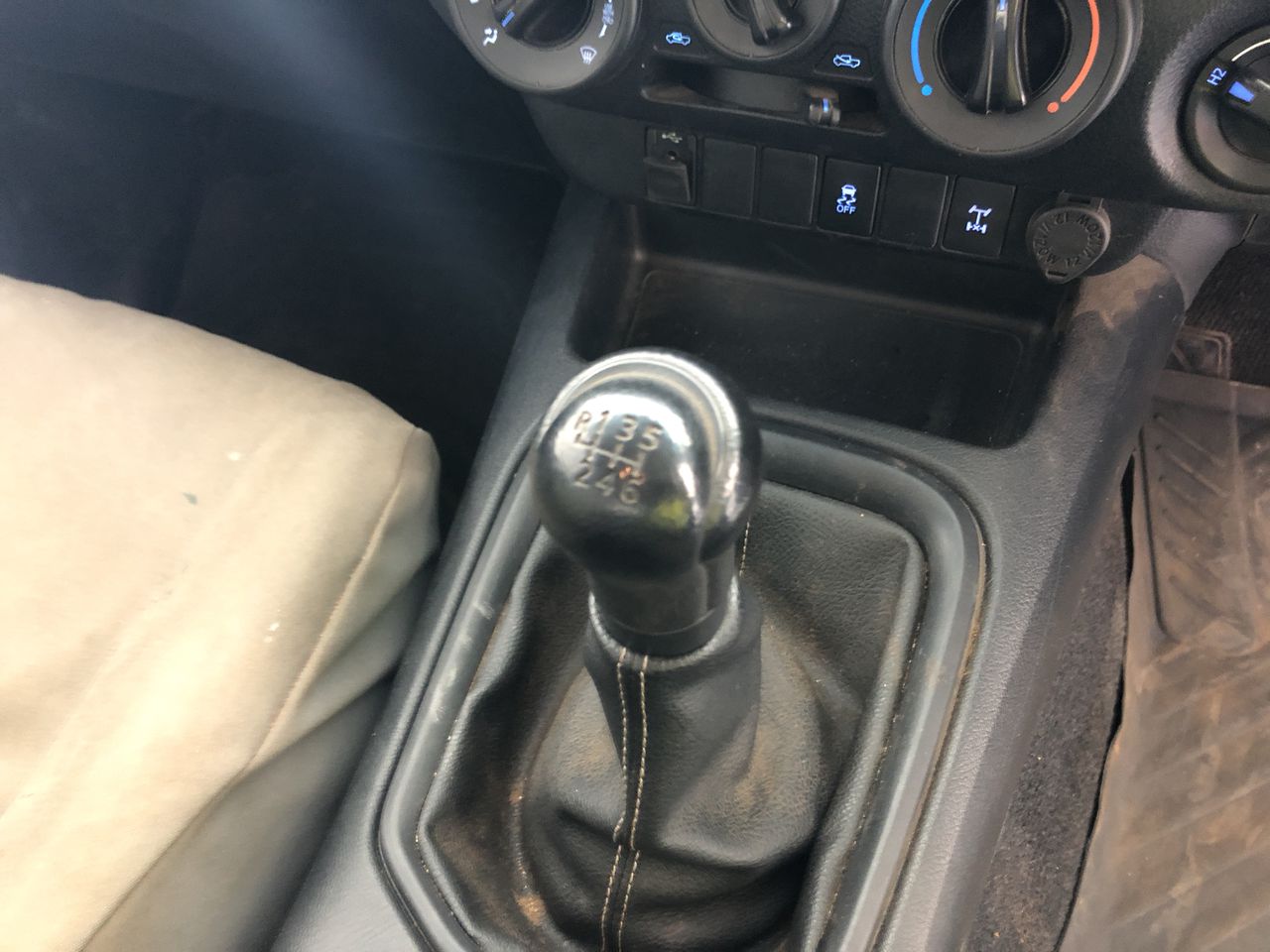 Seppelt The Great Entertainer Chardonnay Pinot Noir NV (6x 750mL).