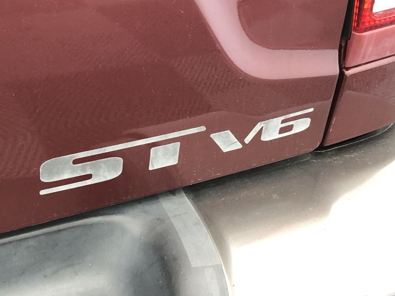 Redbank Emily Brut Cuvee NV (6x 750mL) King Valley, VIC.