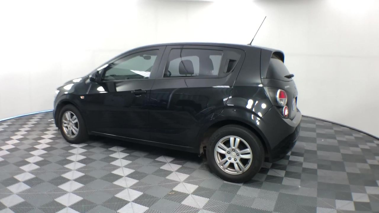 Jules Roy Chardonnay 2023 (6x 750mL), France.