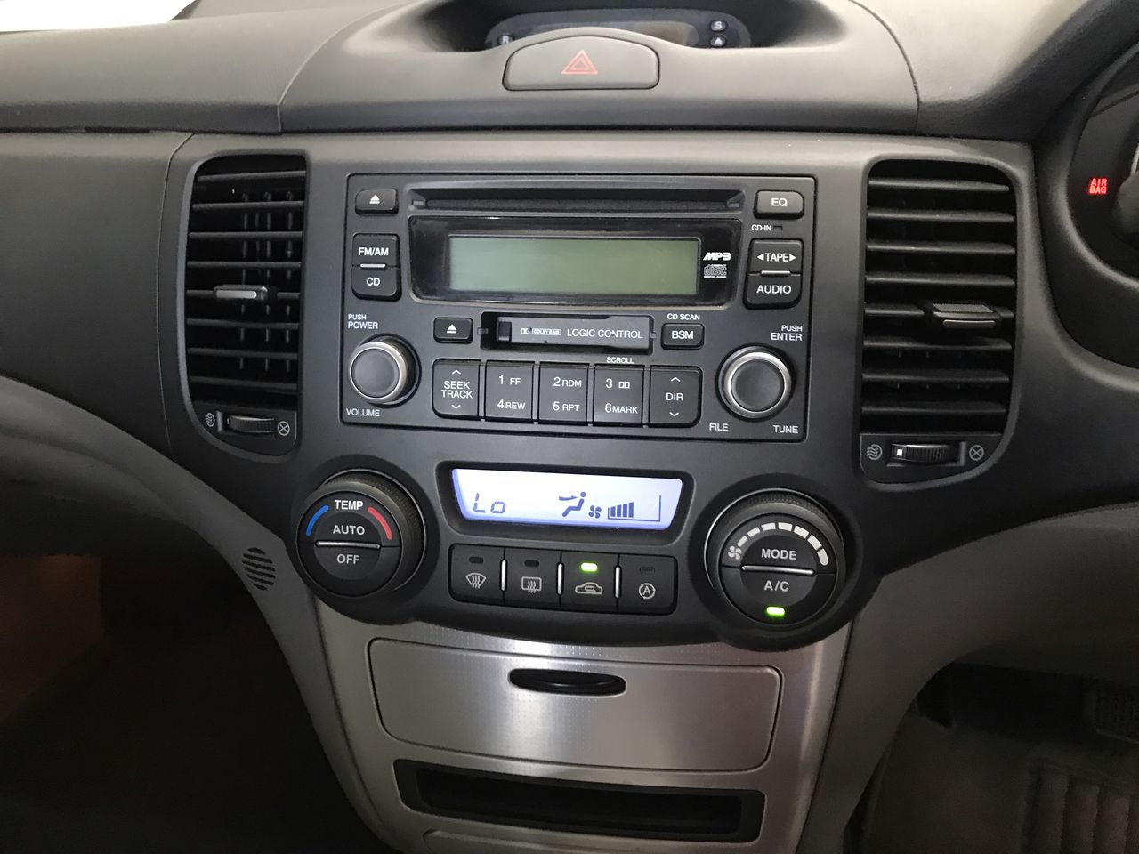 Jane Eyre by Charlotte Brontë - Paperback