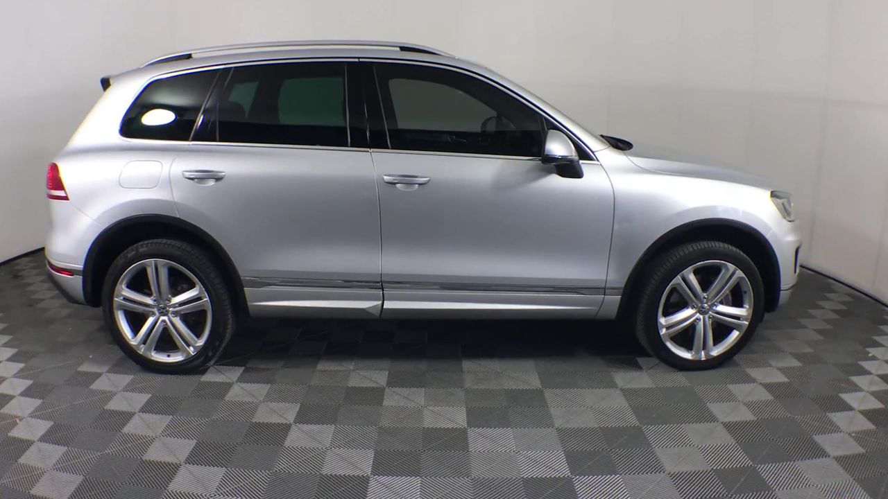 DAAWAT Everyday Basmati Rice Gold Edition, 20kg. N.B: Damaged packaging.