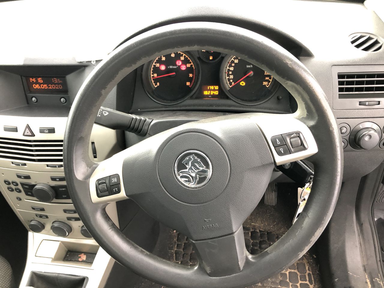 2 x WITOR'S Hogwarts Express Snack Biscuits, 24 Biscuits x 21g. NB: Damaged