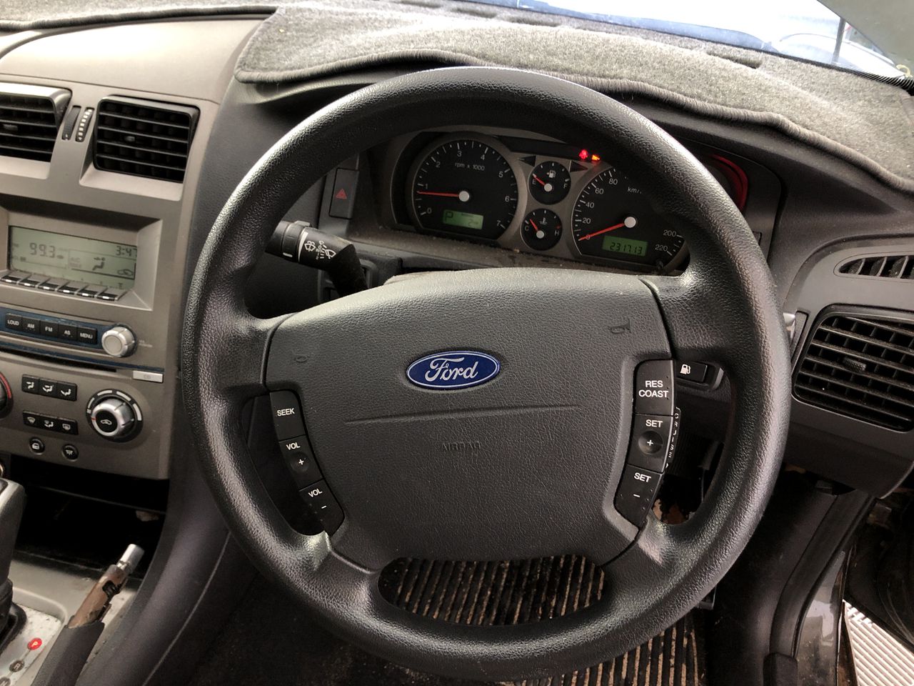 CALVIN KLEIN Women's Straight Jean, Size 6/28, 99% Cotton, Pier/Dark Blue (