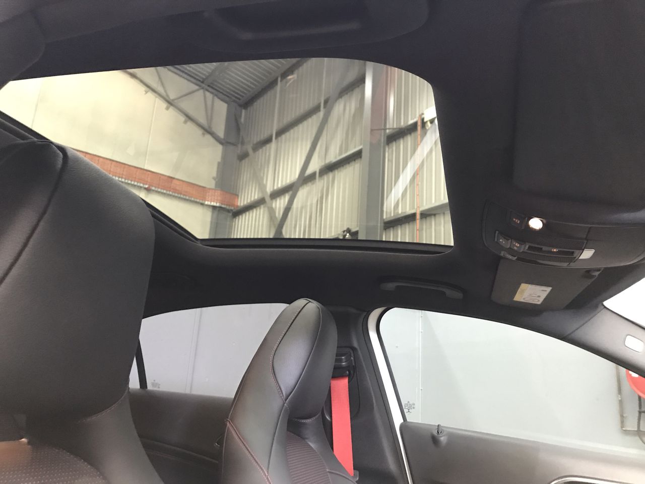 Australia: 2012 Two Dollars QEII Remembrance $2