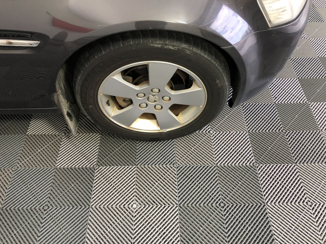 1/100 Scottdale gold bar x 2, 1g Valcumbi & 1Germania Silver bar x 2 each