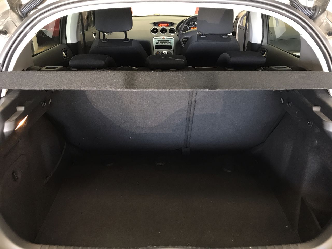 DELL VOSTRO 3350 Laptop I5-2450M 4GBRAM/250GB