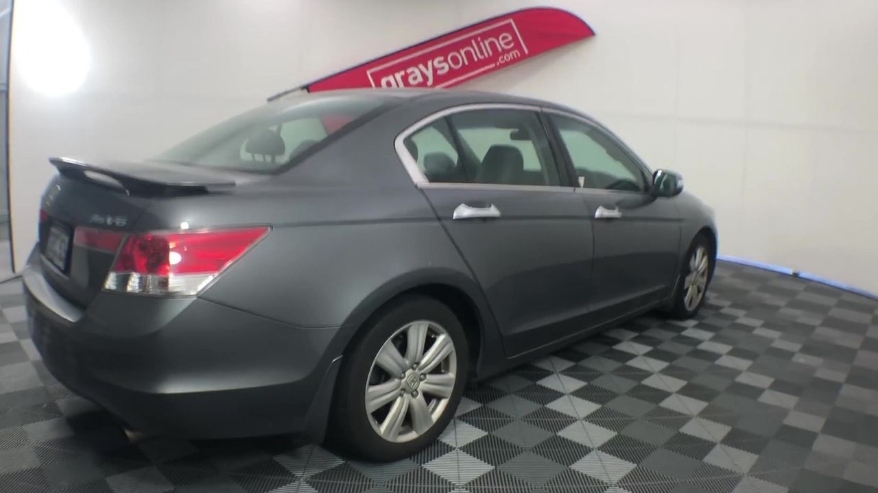 BIJ'OR - Classic Grey Pearl Drop Earring & Necklace Set RRP $99