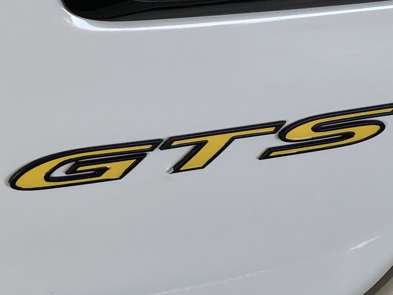 Duchesse De Paris Brut Blanc De Blancs NV (6x 750mL), France.